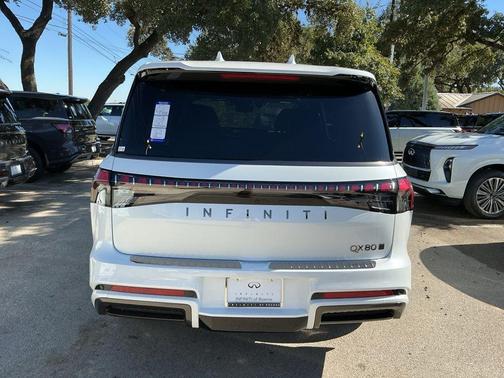Radiant White 2026 INFINITI QX80 AUTOGRAPH