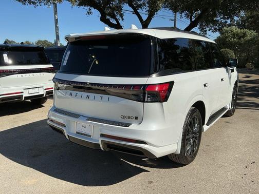 Radiant White 2026 INFINITI QX80 AUTOGRAPH