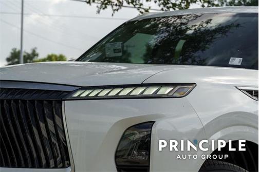 2025 INFINITI QX80 PURE