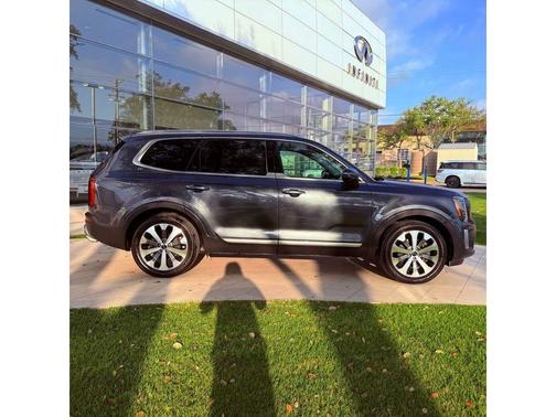 Gray 2020 Kia Telluride S