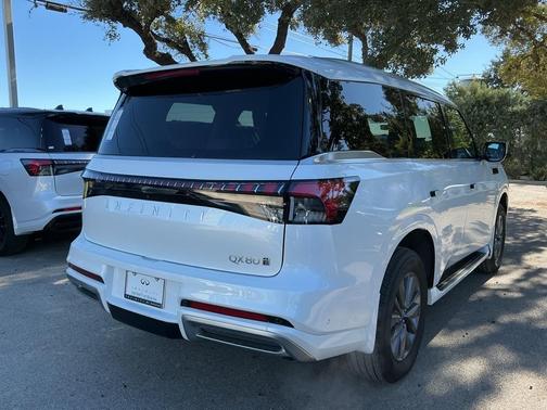 2026 INFINITI QX80 PURE