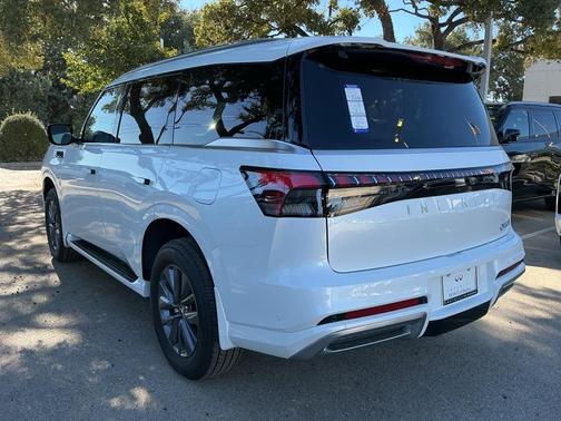 2026 INFINITI QX80 PURE