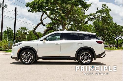 2025 INFINITI QX60 Luxe