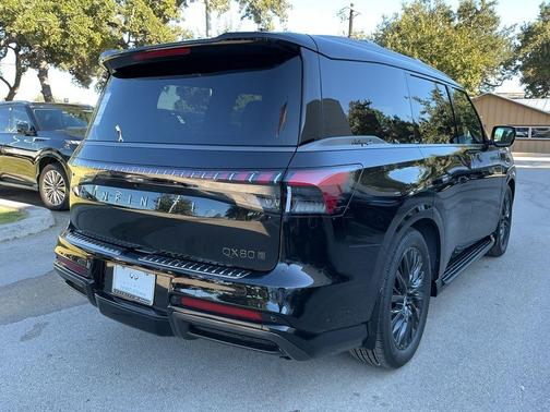 Diamond Black 2026 INFINITI QX80 AUTOGRAPH