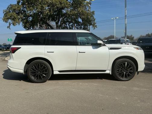 Radiant White 2026 INFINITI QX80 AUTOGRAPH
