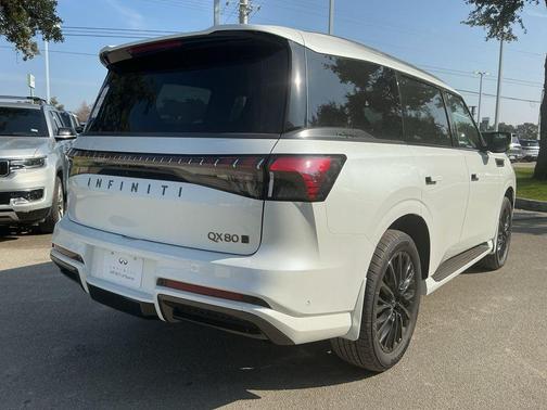 Radiant White 2026 INFINITI QX80 AUTOGRAPH