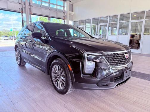 Stellar Black Metallic 2025 Cadillac XT4 Premium Luxury