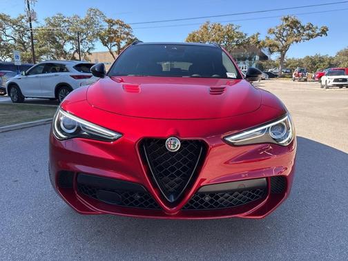 2023 Alfa Romeo Stelvio Quadrifoglio