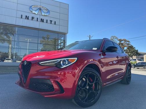 2023 Alfa Romeo Stelvio Quadrifoglio