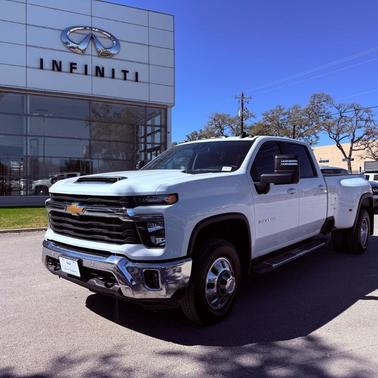 2025 Chevrolet Silverado 3500 LT