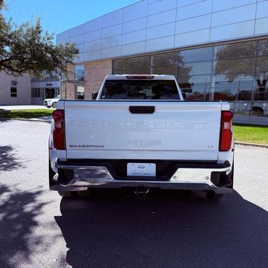 2025 Chevrolet Silverado 3500 LT