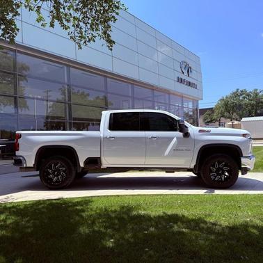 Summit White 2022 Chevrolet Silverado 2500 LTZ