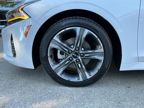 2024 Kia K5 EX