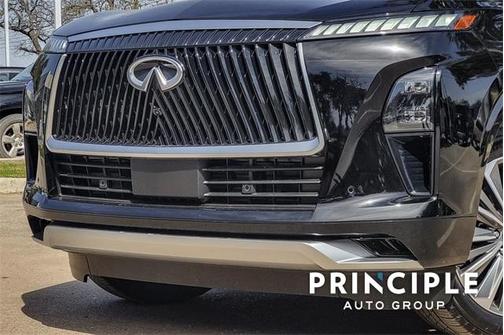 2025 INFINITI QX80 Luxe
