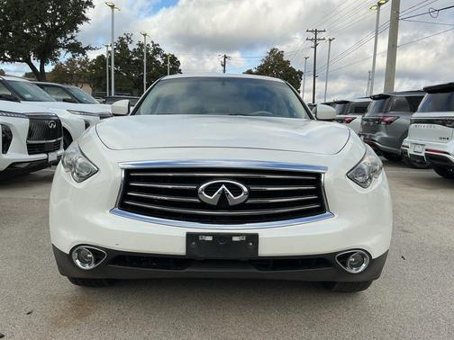 2014 INFINITI QX70 Base