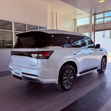 Radiant White 2026 INFINITI QX80 PURE