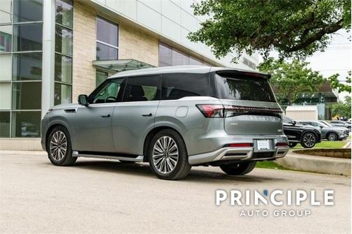 2025 INFINITI QX80 SENSORY