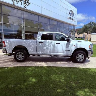 Bright White Clearcoat 2024 RAM 2500 Big Horn