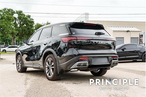 2022 INFINITI QX60 Luxe