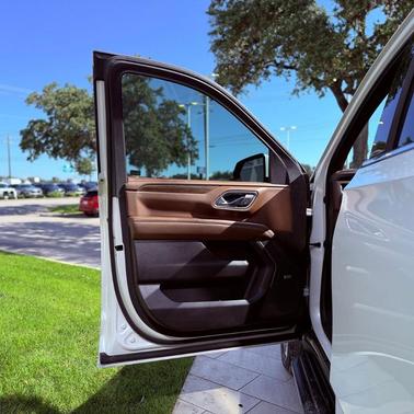 Iridescent Pearl Tricoat 2021 Chevrolet Tahoe High Country
