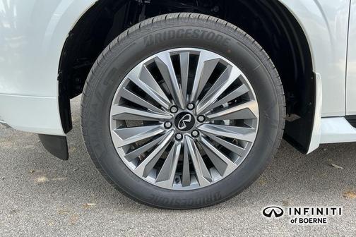 2026 INFINITI QX80 Luxe