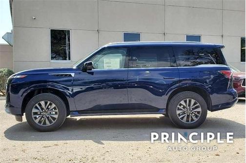 2025 INFINITI QX80 PURE
