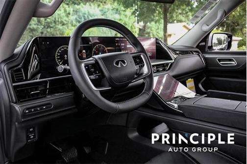 2025 INFINITI QX80 Luxe