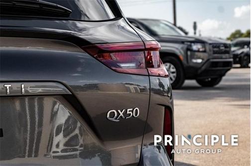 2022 INFINITI QX50 Luxe