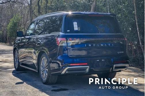 2025 INFINITI QX80 Luxe