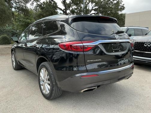 2020 Buick Enclave Essence