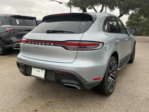 2024 Porsche Macan Base