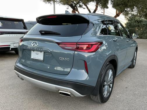2024 INFINITI QX50 Luxe