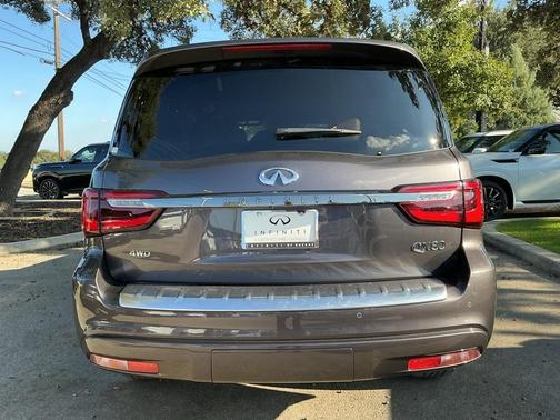 2024 INFINITI QX80 SENSORY