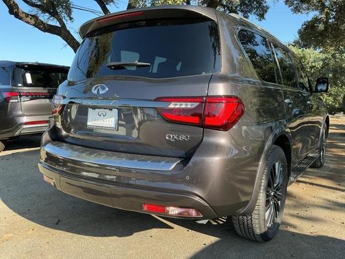 2024 INFINITI QX80 SENSORY