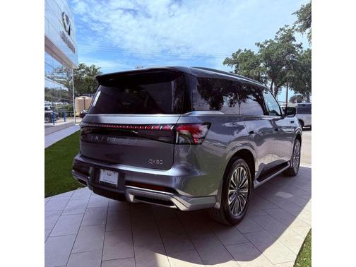 Dynamic Metal 2026 INFINITI QX80 Luxe