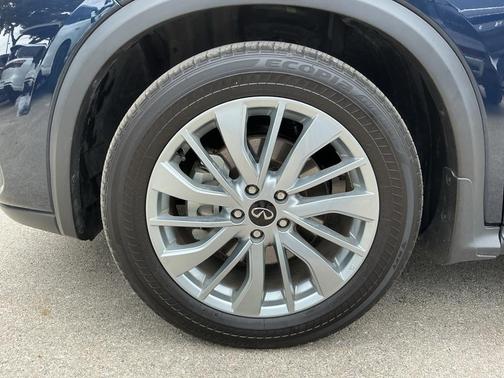 2024 INFINITI QX50 Luxe