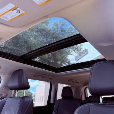 Radiant White 2026 INFINITI QX80 PURE