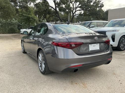 2022 Alfa Romeo Giulia Ti