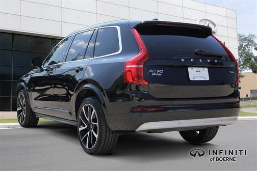 2022 Volvo XC90 T6 Momentum 6 Passenger