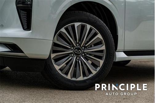 2025 INFINITI QX80 Luxe