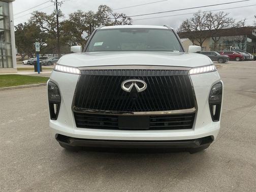 Radiant White 2026 INFINITI QX80 AUTOGRAPH