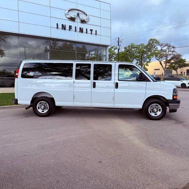 Summit White 2025 Chevrolet Express 3500 LT