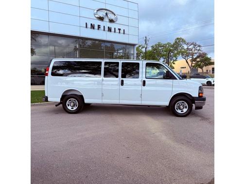 Summit White 2025 Chevrolet Express 3500 LT