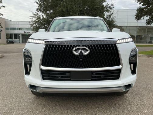 Radiant White 2026 INFINITI QX80 PURE