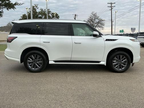 Radiant White 2026 INFINITI QX80 PURE