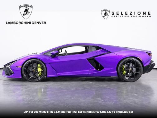 2024 Lamborghini Revuelto Base