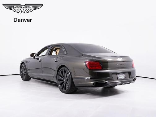 Spectre 2021 Bentley Flying Spur W12