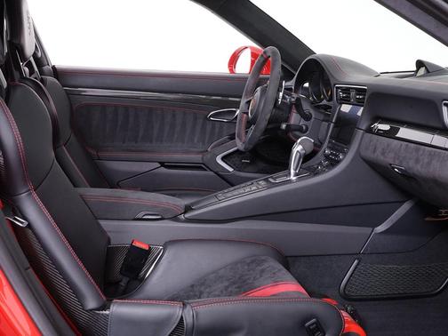 Red 2018 Porsche 911 GT3