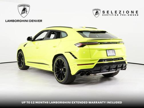 Verde Scandal Metallic 2024 Lamborghini Urus S