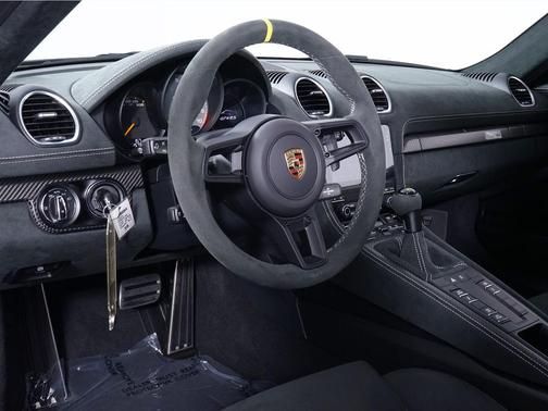 2025 Porsche 718 Cayman GT4 RS